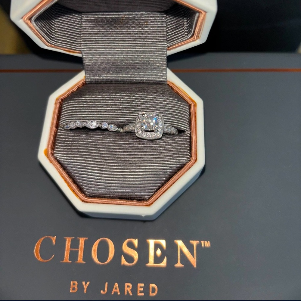 Jared certified 1.07 carat diamond white gold engagement ring & wedding band